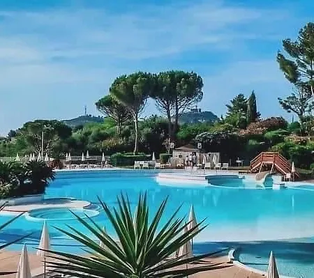 Cap Esterel Village , Agay 4prs Climatise-wifi-parking Inclus דירה